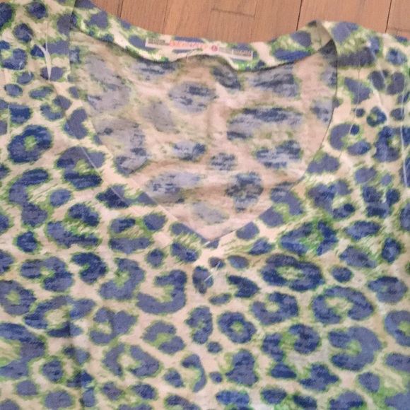 Before + After leopard tee - Picture 2 of 2